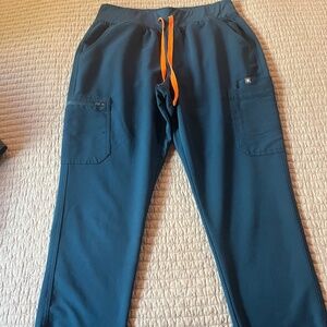 Figs Women’s Yola High Waisted 2.0Petite Skinny Scrub Pants - Petite Large